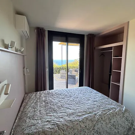 Holiday home Maison Gaou Benat Vue A 180° *